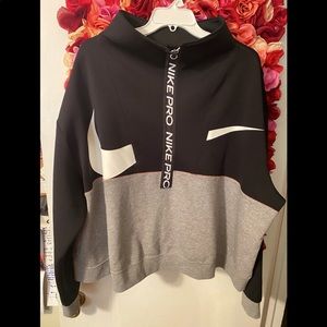 Nike Pro Get Fit Icon Clash Jacket